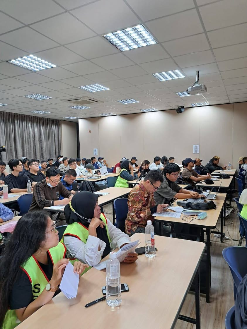 SEMINAR PUBLIK
